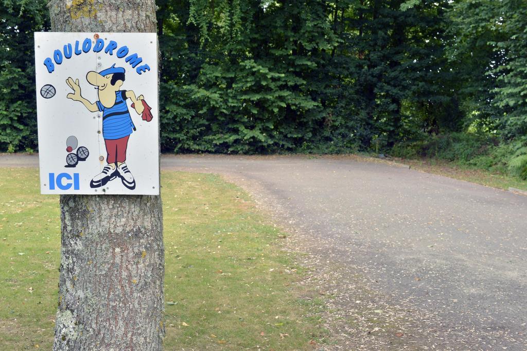 Camping Le Clos De Balleroy Екстер'єр фото